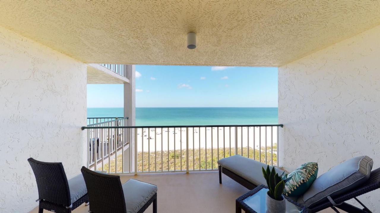 Totally Renovated Beachfront Condo At Apollo! Marco Island Eksteriør bilde