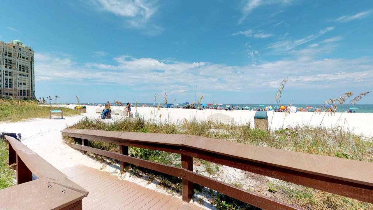Totally Renovated Beachfront Condo At Apollo! Marco Island Eksteriør bilde