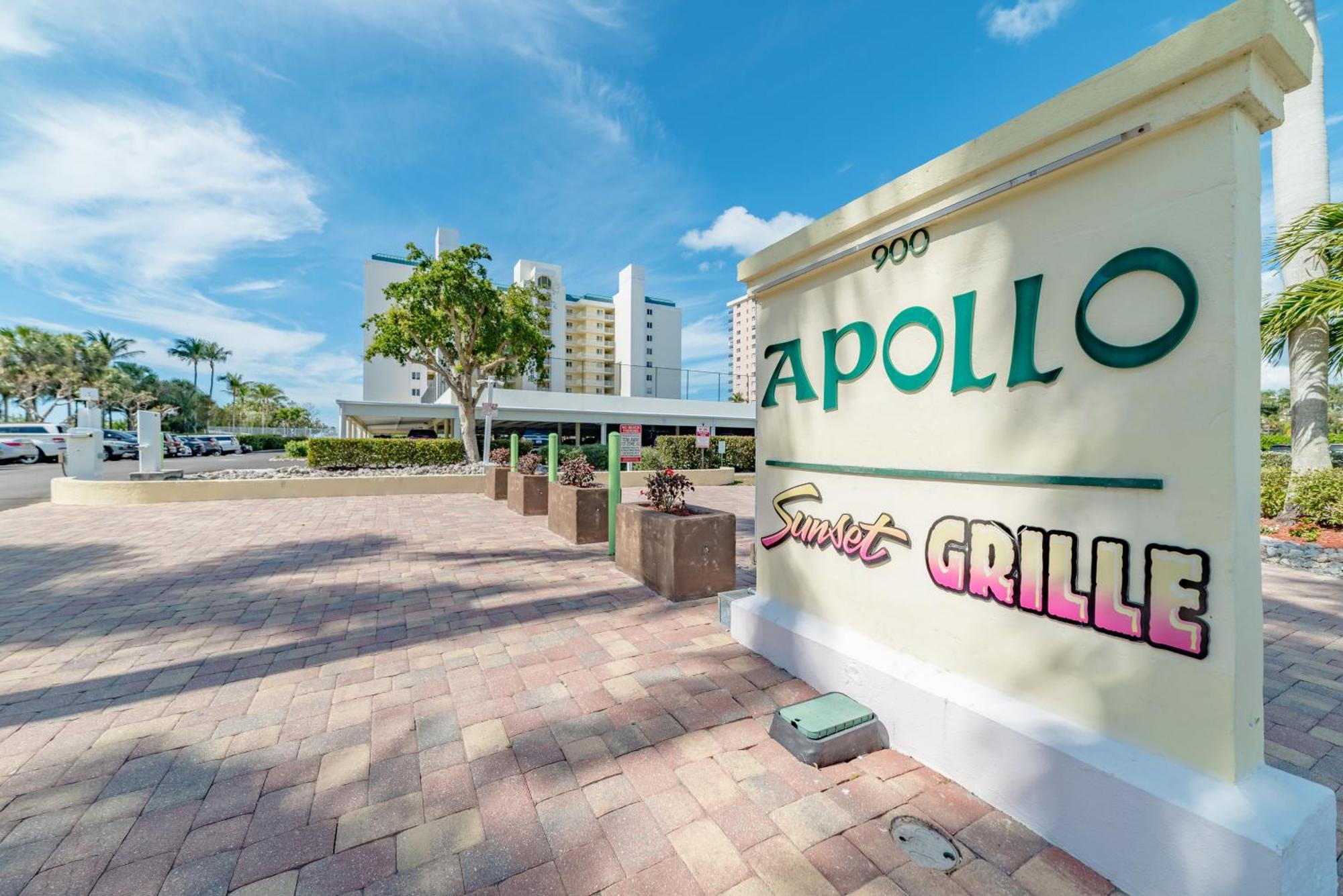 Totally Renovated Beachfront Condo At Apollo! Marco Island Eksteriør bilde
